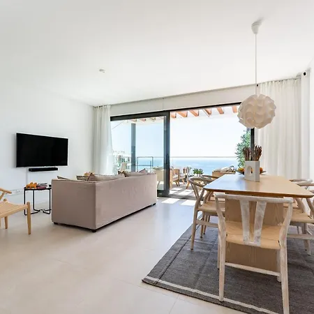 Penthouse Middel Views Apartment Fuengirola